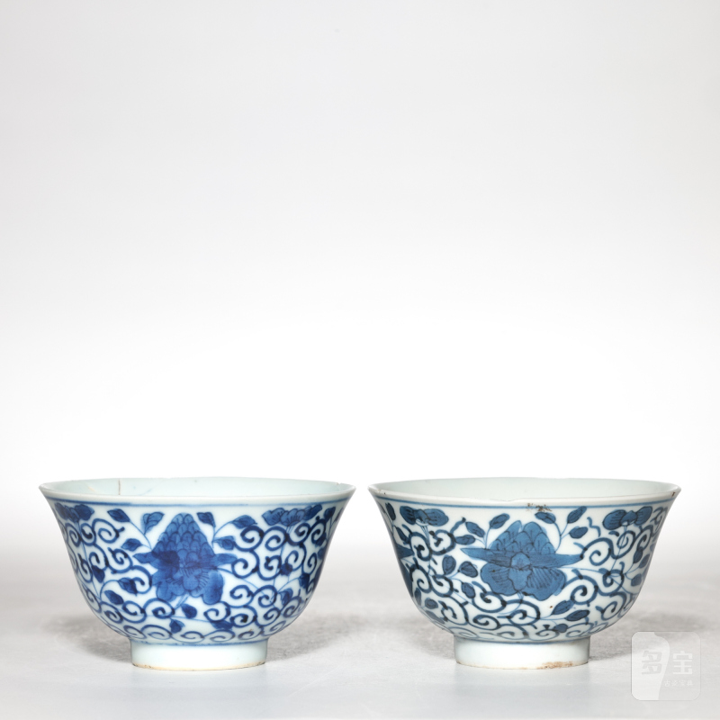 清晚期 青花缠枝花卉纹碗一对 - 图2